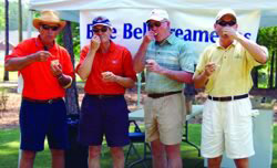 Ag classic golfers eat ice cream